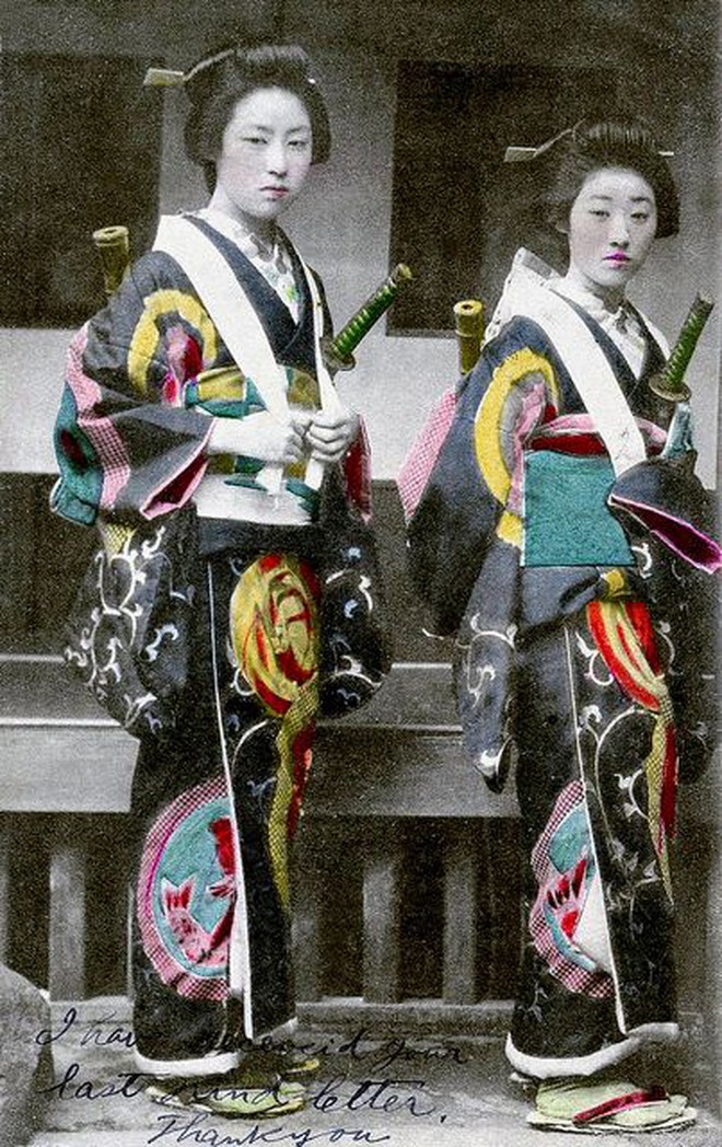 Loạt ảnh hiếm khoe trọn dung mạo cuốn hút lạ thường của các nữ samurai thời xưa - ảnh 8