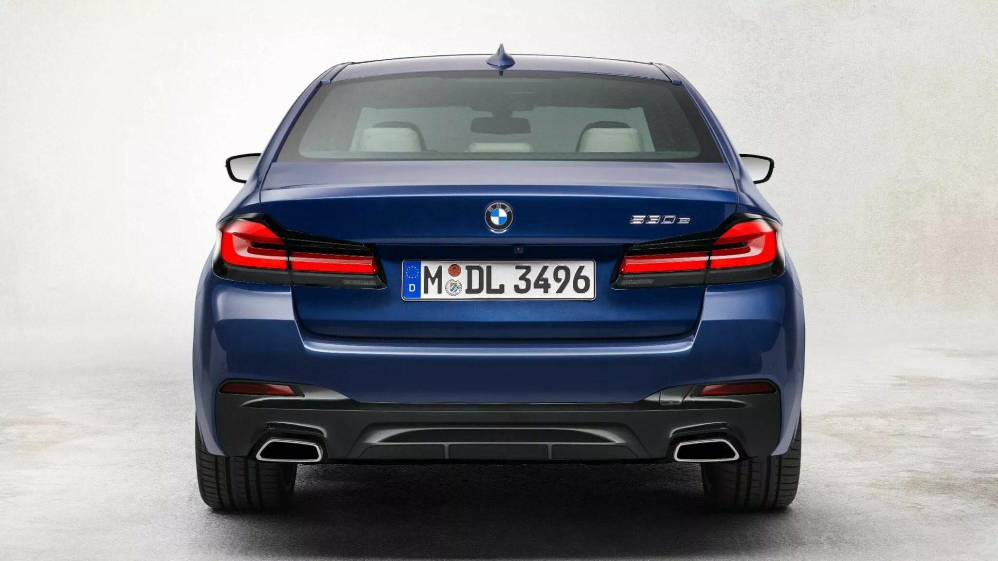 So sánh này cho thấy BMW 5-Series 2024 rõ ràng là bản đập đi xây lại hoàn toàn của đời cũ - ảnh 9