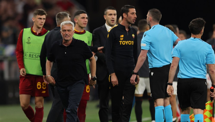 5 điểm nhấn Sevilla 1-1 Roma: Lần đầu của Mourinho; Tội đồ và thần tài - ảnh 2