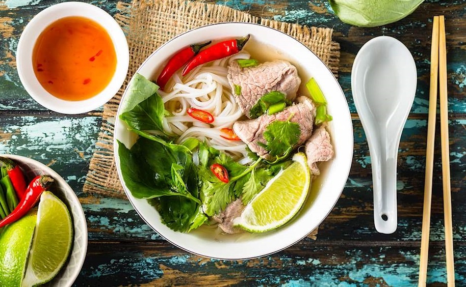8 món ăn đường phố Việt Nam nổi tiếng nhất - ảnh 8