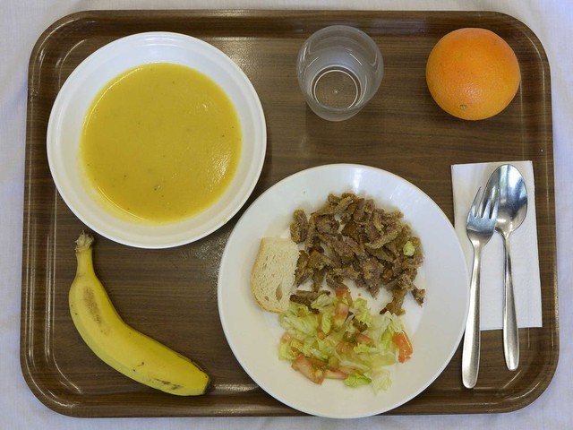 Bữa trưa đặc trưng trong căn tin các trường học khắp thế giới như thế nào? - ảnh 6