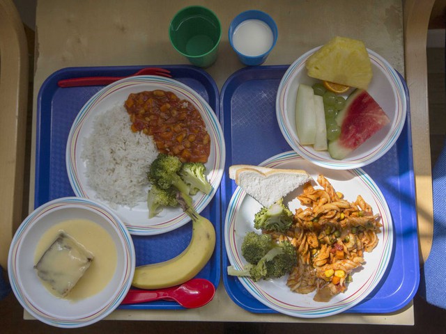 Bữa trưa đặc trưng trong căn tin các trường học khắp thế giới như thế nào? - ảnh 9