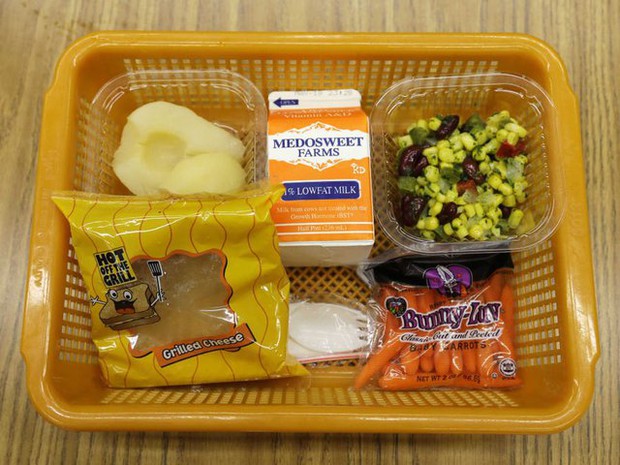 Bữa trưa đặc trưng trong căn tin các trường học khắp thế giới như thế nào? - ảnh 11