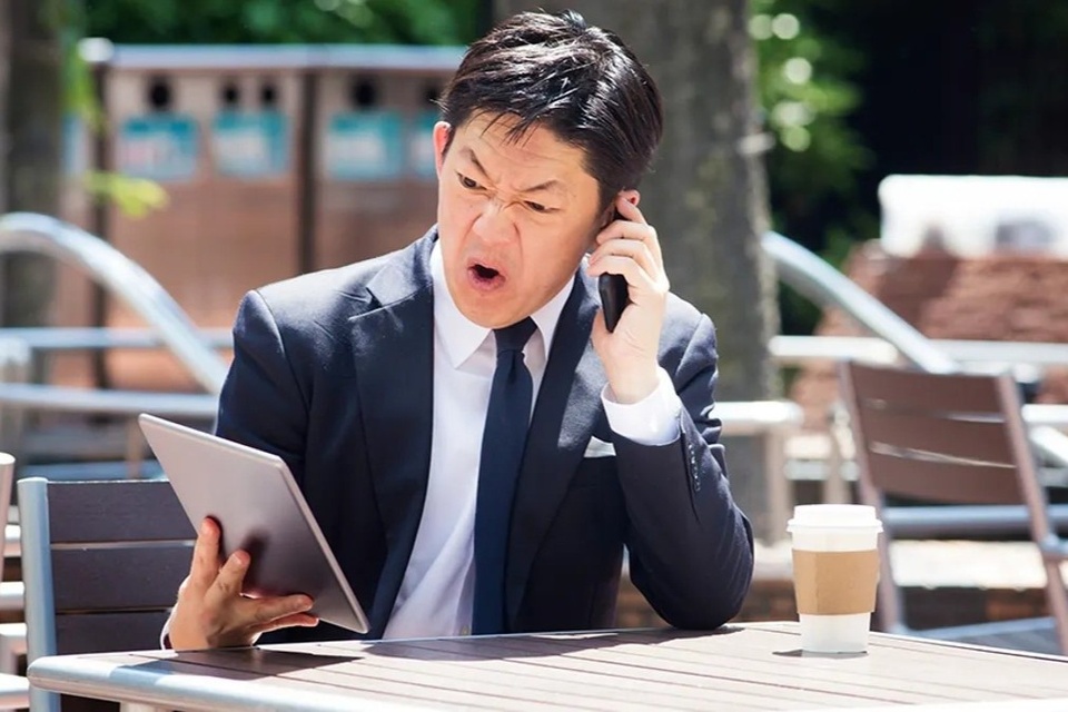 Người đàn ông Nhật Bản gọi điện quấy rối hơn 12.000 lần trong 10 ngày - ảnh 1