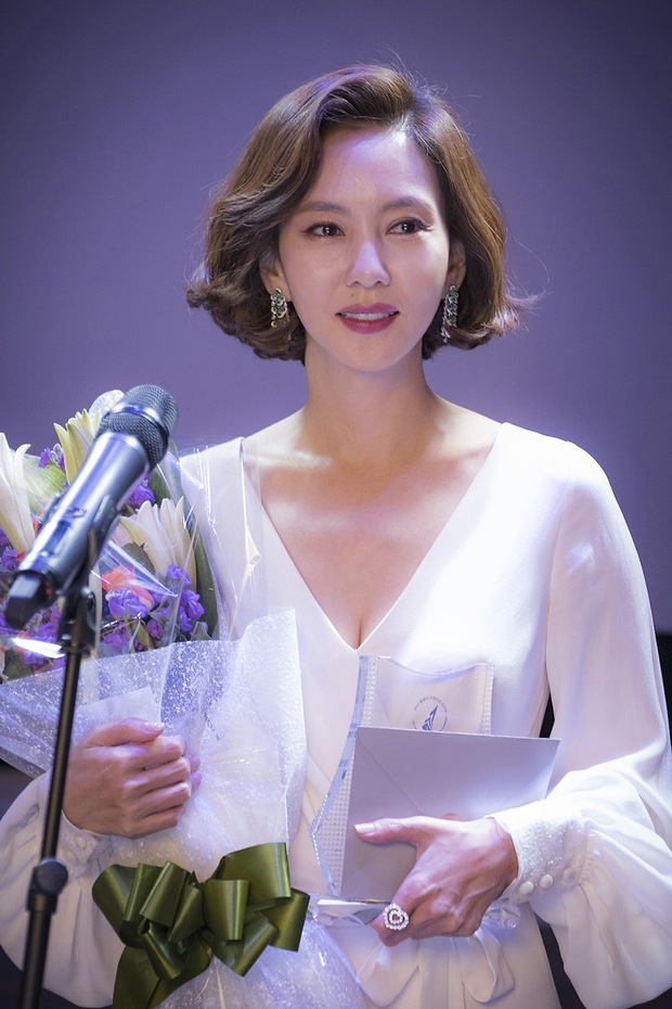 Mỹ nhân hơn Cha Eun Woo 26 tuổi ở phim mới: Biểu tượng nhan sắc lừng danh tái xuất sau 5 năm ở ẩn - ảnh 4