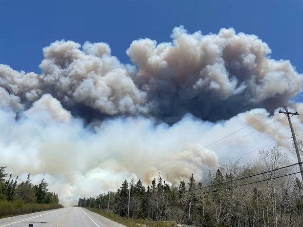 Canada: Ban bố lệnh sơ tán bắt buộc do cháy rừng tại tỉnh Novia Scotia - ảnh 1