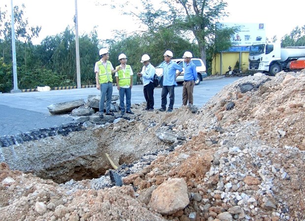 Hố sâu bất thường trên Quốc lộ 1 ở Phú Yên: Do vật liệu bị rửa trôi - ảnh 1