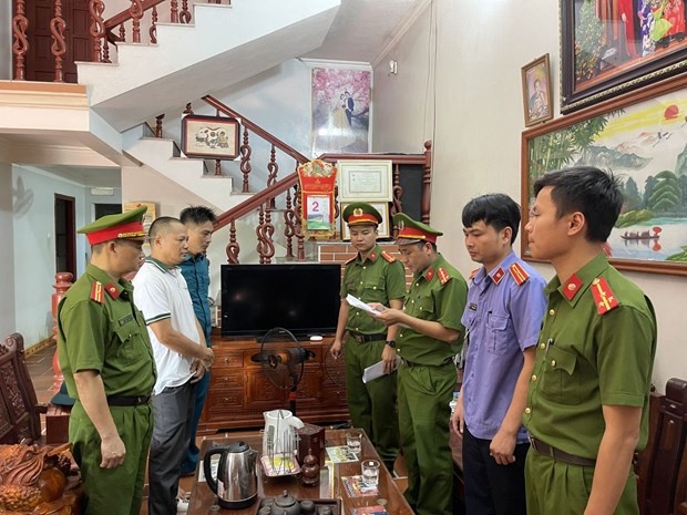 Bắc Giang: Khởi tố Bí thư Chi bộ thôn và nguyên Chủ tịch UBND xã - ảnh 1