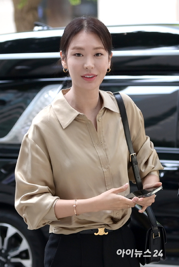 Bạn thân Son Ye Jin dẫn đầu dàn sao đổ bộ đám cưới ái nữ gia tộc Hyundai và con trai phát thanh viên MBC - ảnh 5
