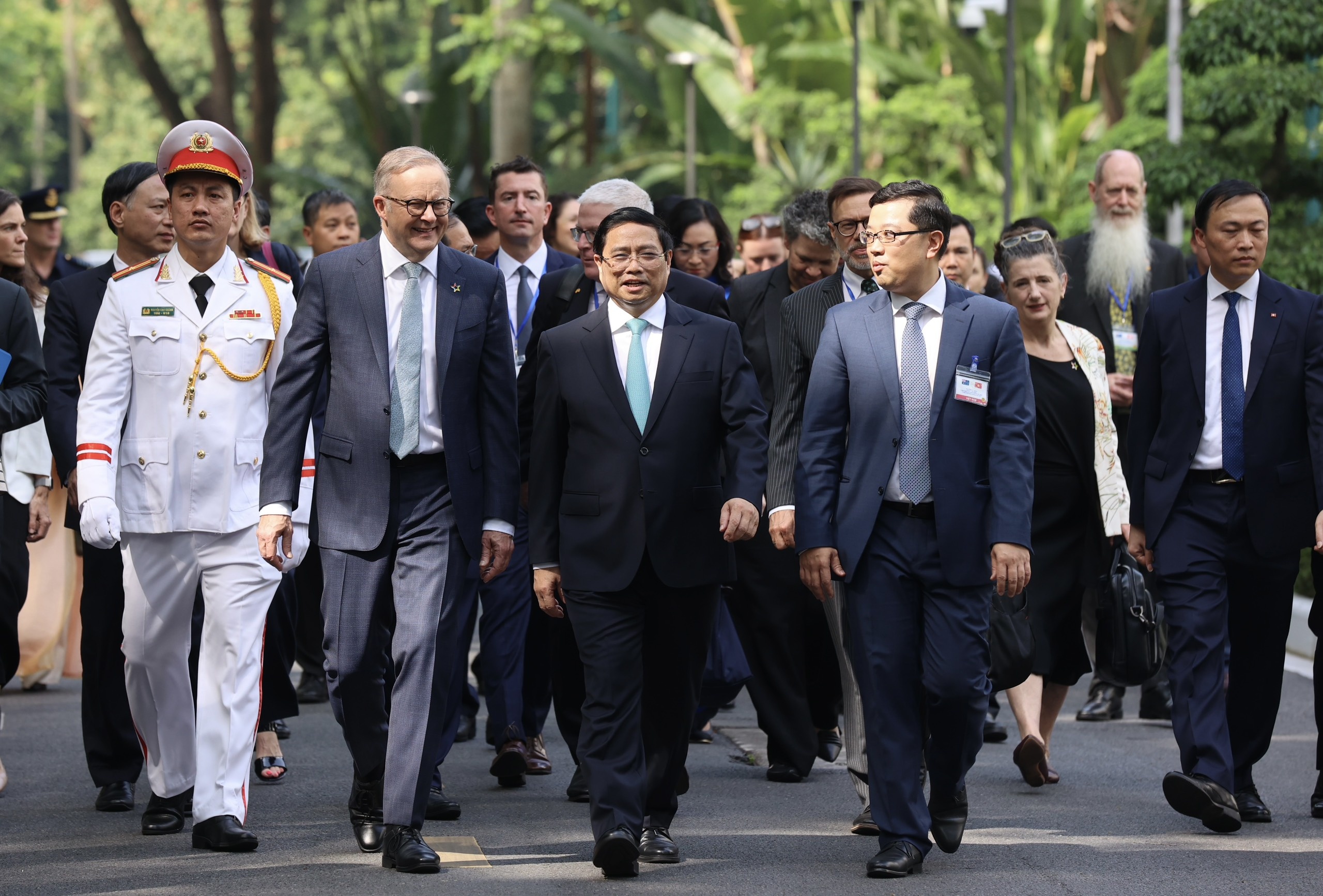 Thủ tướng Phạm Minh Chính chủ trì lễ đón thủ tướng Australia - ảnh 4