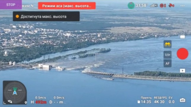 150 tấn dầu chảy ra sông Dnipro sau vụ vỡ đập ở Kherson - ảnh 3