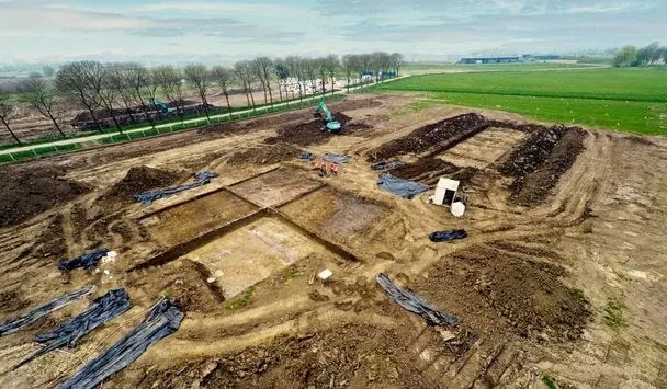 Các nhà khảo cổ học Hà Lan phát hiện địa điểm tôn giáo 4.000 năm tuổi - ảnh 1