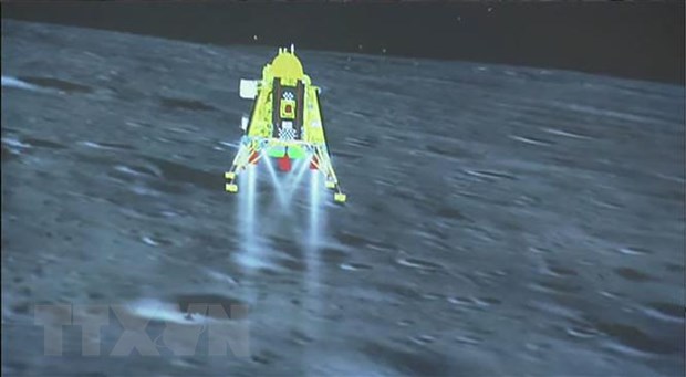 Tàu đổ bộ Vikram gửi về dữ liệu quan trắc nhiệt độ Mặt Trăng - ảnh 1