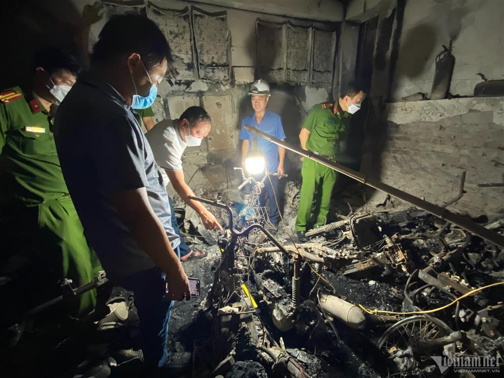Hiện trường vụ cháy chung cư mini 150 người ở tại Khương Hạ - ảnh 11