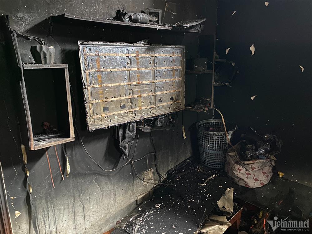Hiện trường vụ cháy chung cư mini 150 người ở tại Khương Hạ - ảnh 8