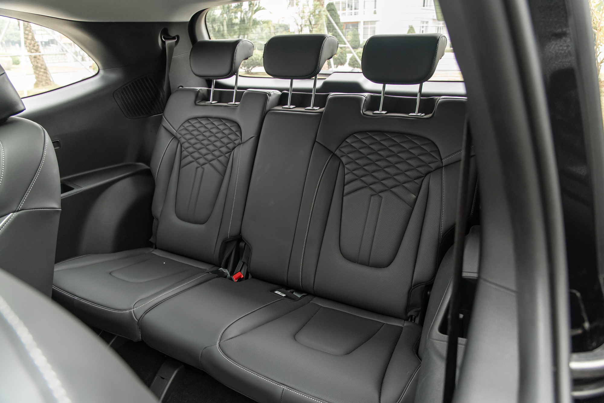 Đánh giá nhanh Hyundai Custin: Ghế ngả như giường nằm, quá nhiều option với mức giá 999 triệu đồng - ảnh 25