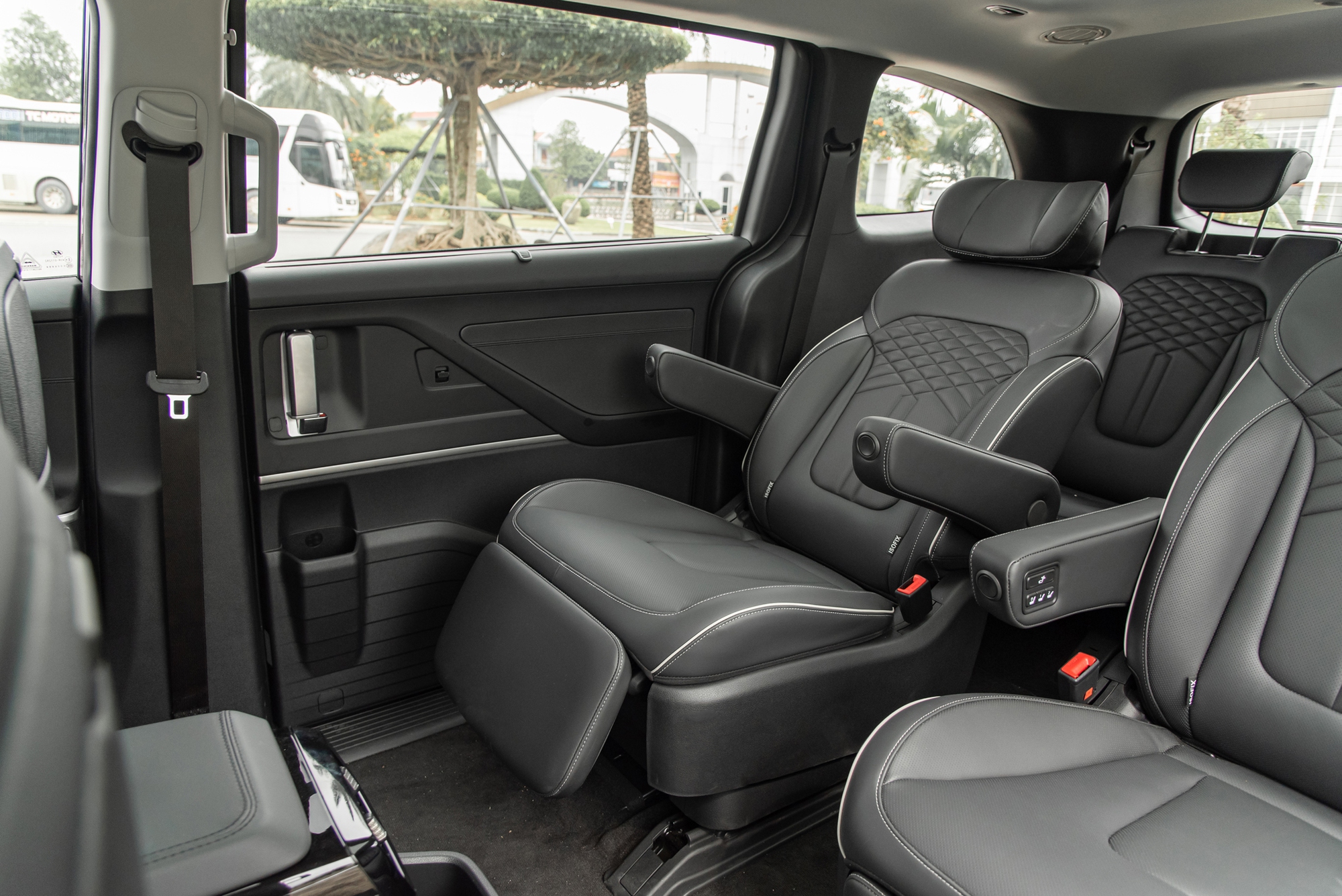 Đánh giá nhanh Hyundai Custin: Ghế ngả như giường nằm, quá nhiều option với mức giá 999 triệu đồng - ảnh 21