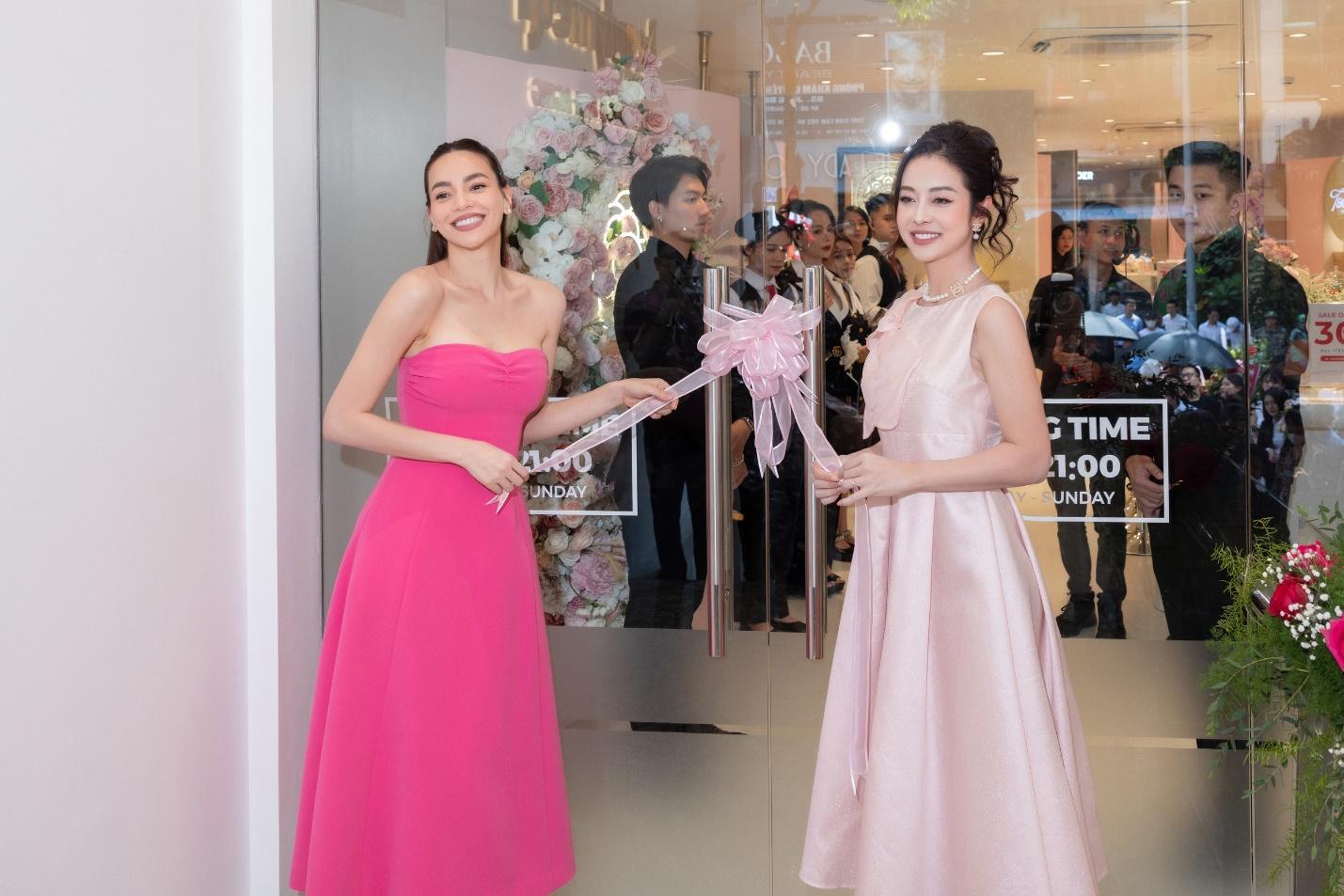 Dàn sao Việt bất ngờ với trụ sở mới sang trọng và đẳng cấp của Thanh Hằng Beauty Medi - ảnh 2