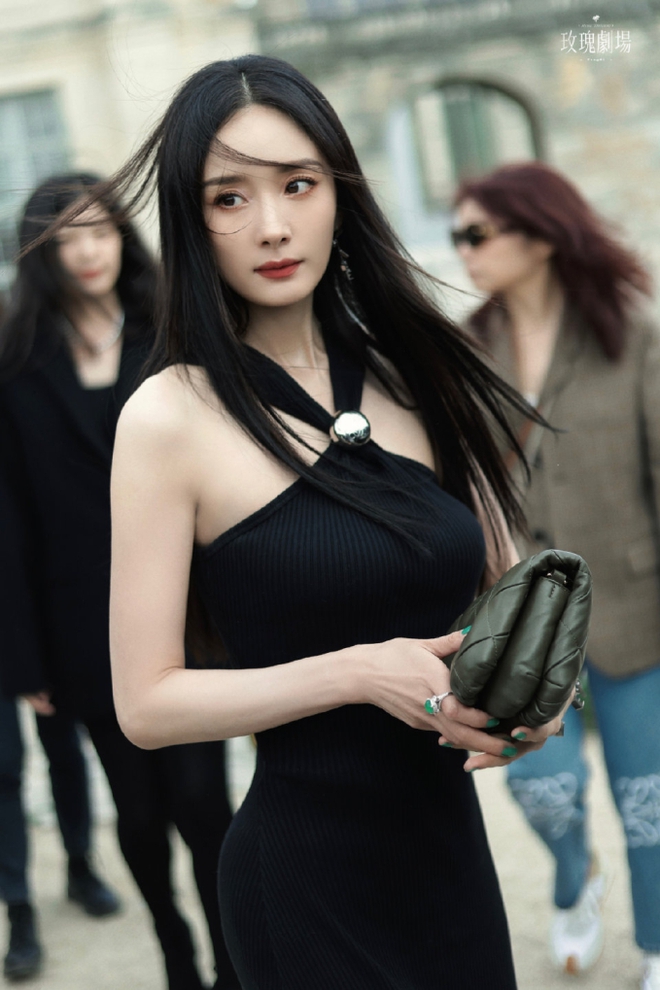 Dương Mịch gây sốt với sắc vóc ở tuổi U40, Baifern - Lim Ji Yeon so kè visual tại show Loewe - ảnh 1