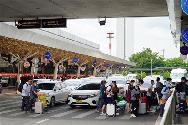 Dự báo áp lực giao thông khu vực sân bay Tân Sơn Nhất tăng cao - ảnh 1