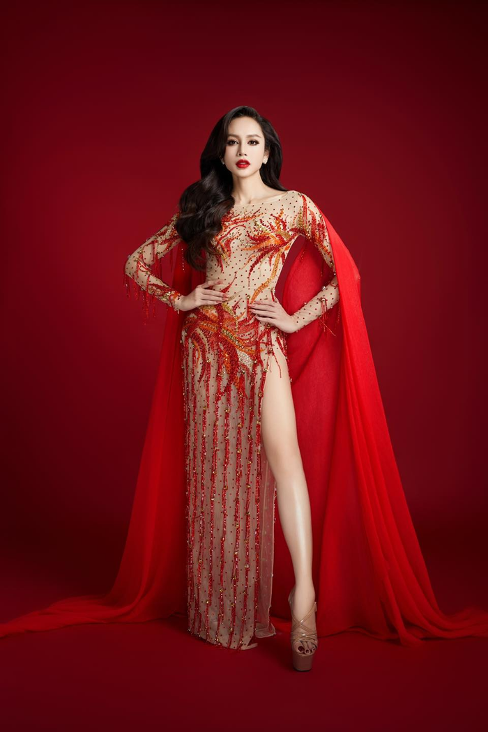 Á hậu Lương Mỹ Kỳ khoe đường cong ''nét căng'' với váy rực lửa trước thềm bán kết Miss Fabulous - ảnh 4
