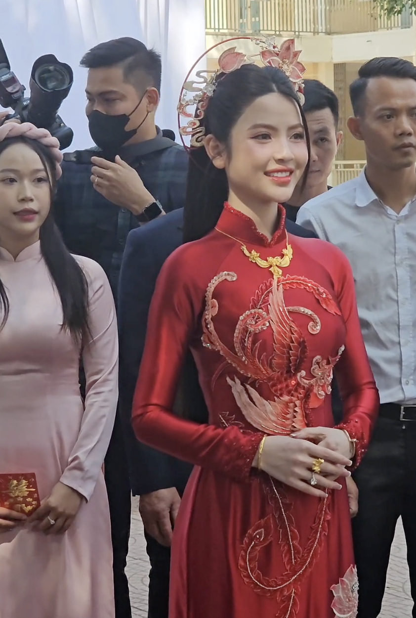 Cận cảnh mẹ ruột trao của hồi môn cho Chu Thanh Huyền, đeo vàng trĩu cổ về nhà Quang Hải - ảnh 5