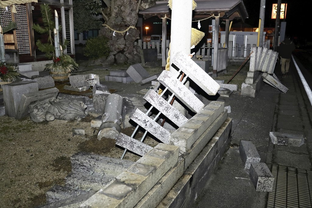 Động đất mạnh ở Nhật Bản: Ít nhất 6 người thiệt mạng, gần 100.000 người được lệnh sơ tán - ảnh 8