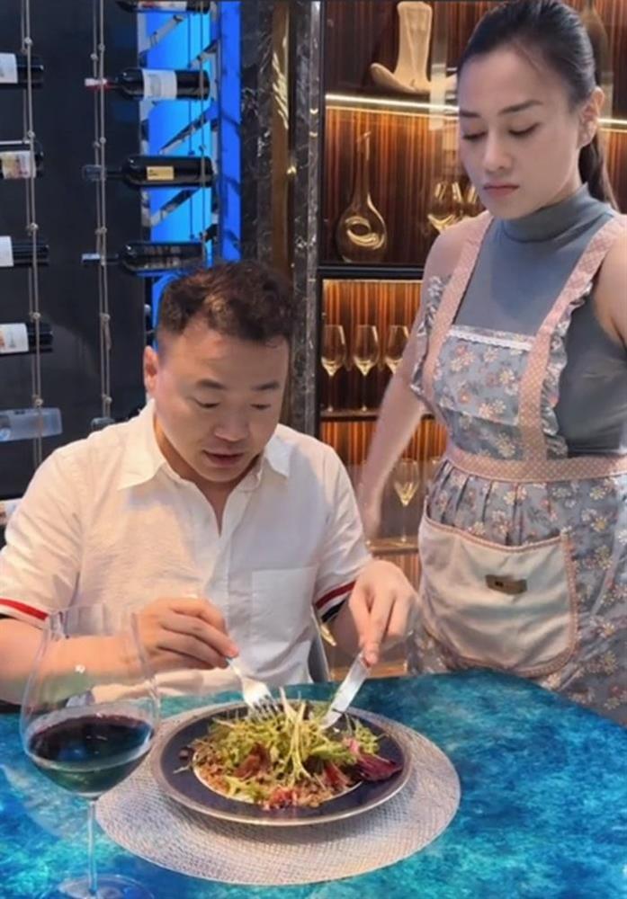 Món ăn khiến Phương Oanh mất 4 tiếng thực hiện, mang tận bàn cho Shark Bình, có khó làm không? - ảnh 2