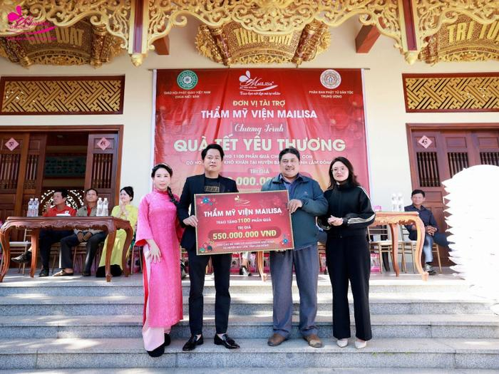 Thẩm mỹ viện Mailisa trao 1200 phần quà trị giá 600 triệu đồng cho bà con khó khăn tại Bảo Lâm, Lâm Đồng - ảnh 1