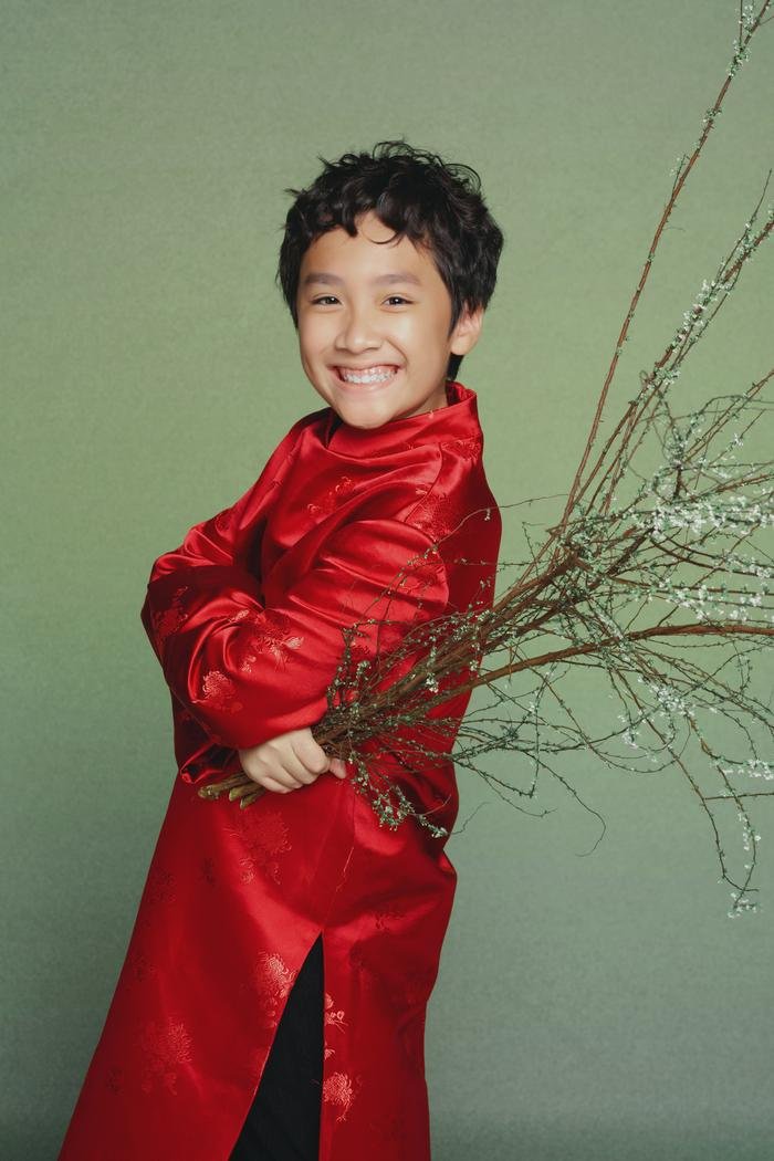 Con trai Thu Trang - Tiến Luật 10 tuổi đã cao gần bằng bố, sở hữu gương mặt chuẩn nam thần tương lai - ảnh 5