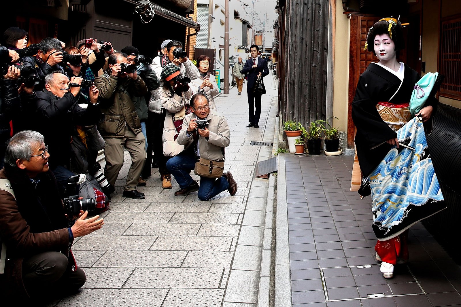 Geisha Nhật Bản tiếp tục bị du khách làm phiền - ảnh 2