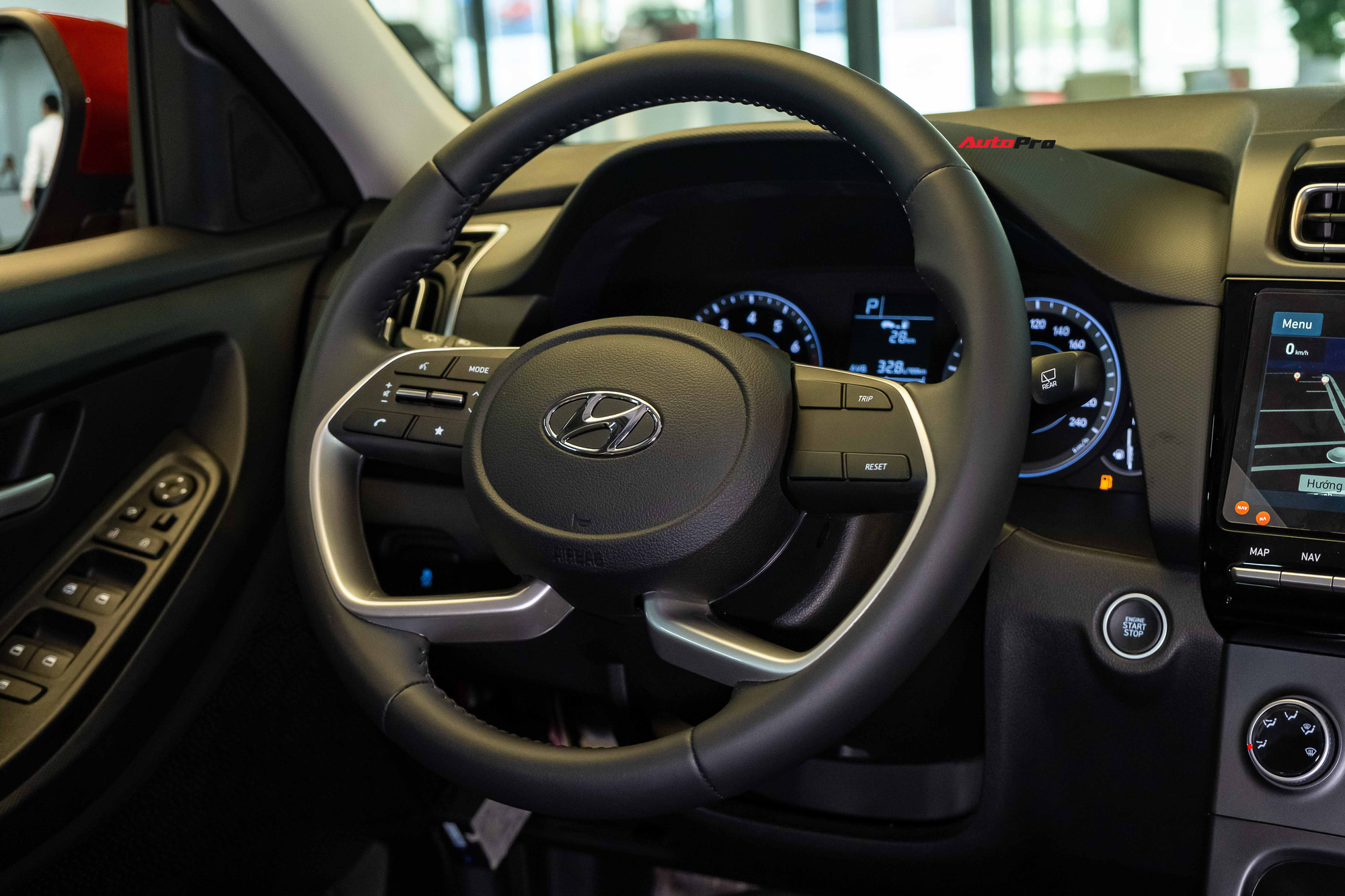 Cùng 599 triệu đồng, chọn Hyundai Creta tiêu chuẩn hay Mitsubishi Xforce GLX: Động cơ mạnh hay rộng rãi? - ảnh 9