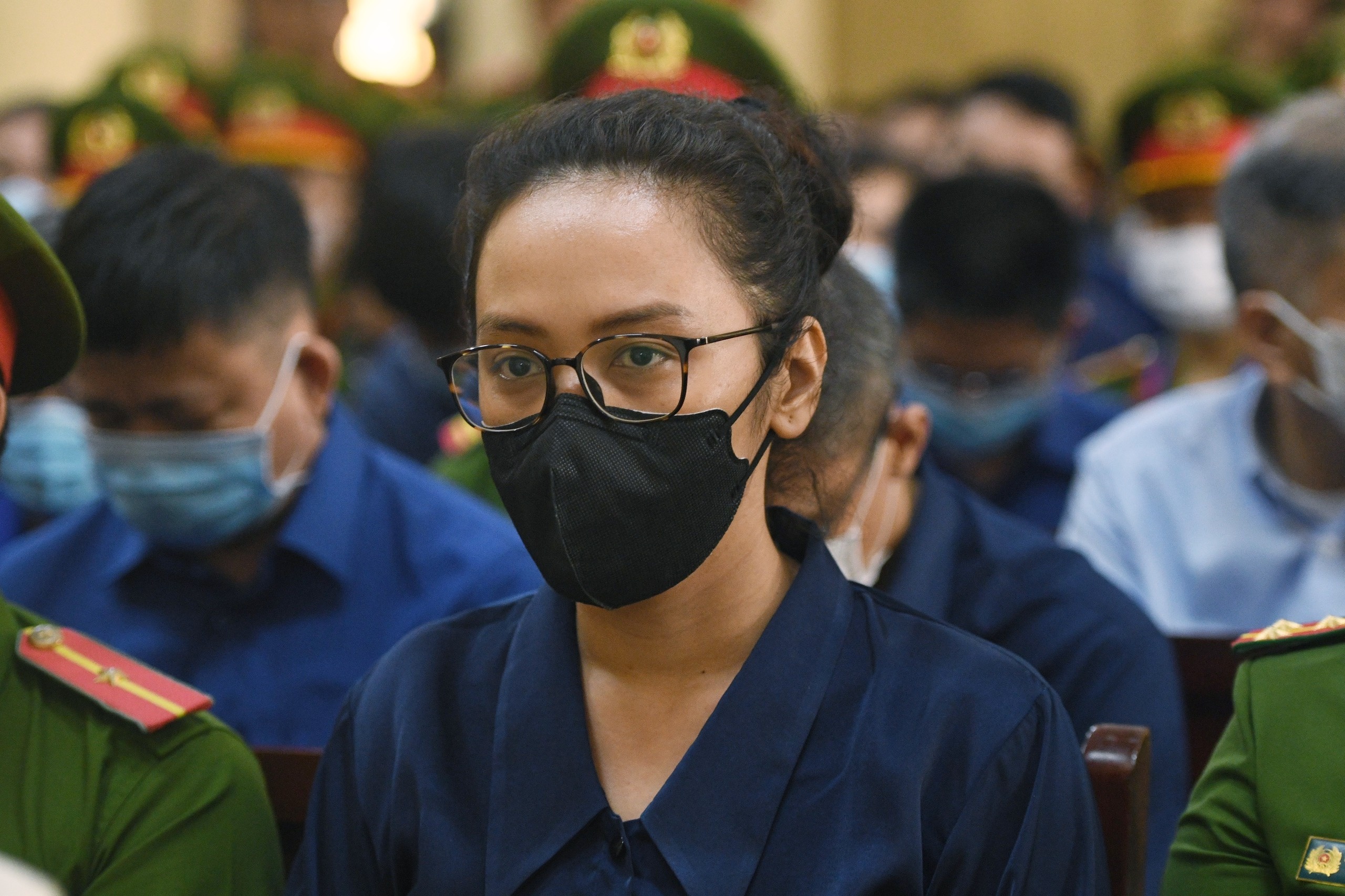 Hình ảnh bà Trương Mỹ Lan tại phiên tòa xét xử vụ Vạn Thịnh Phát - ảnh 4