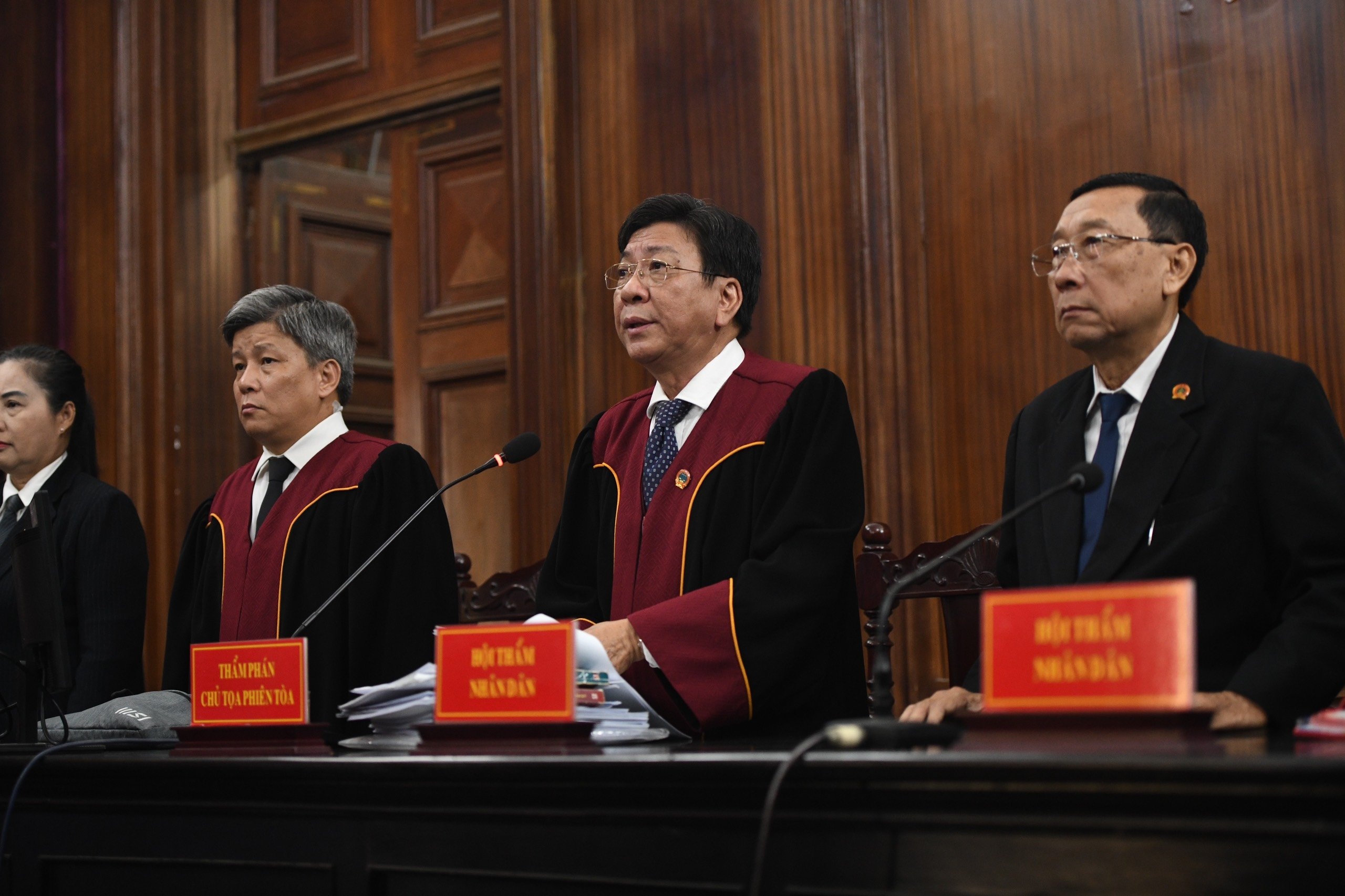 Hình ảnh bà Trương Mỹ Lan tại phiên tòa xét xử vụ Vạn Thịnh Phát - ảnh 11