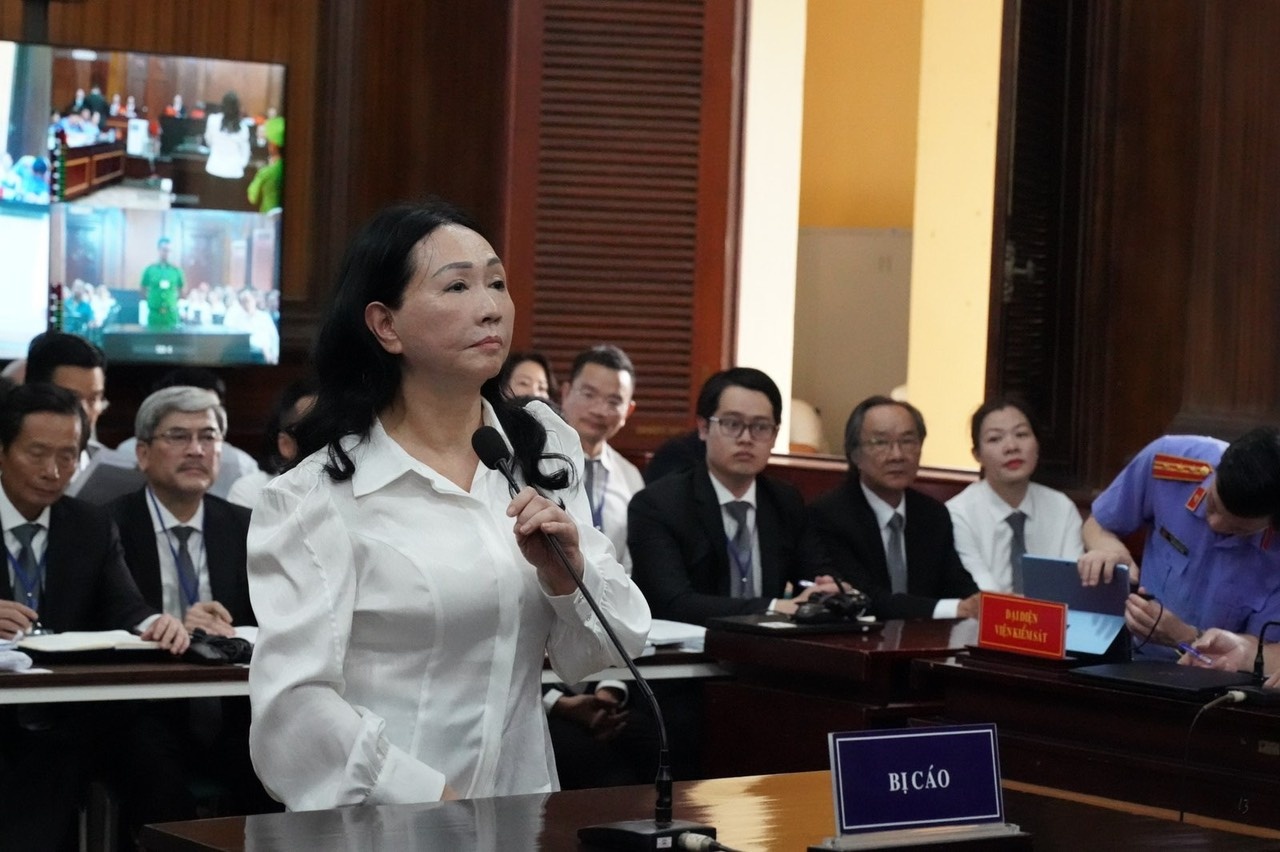 Hình ảnh bà Trương Mỹ Lan tại phiên tòa xét xử vụ Vạn Thịnh Phát - ảnh 2