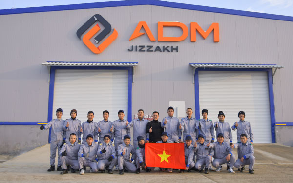 Kỹ sư THACO giám sát sản xuất Kia Sonet tại Uzbekistan, minh chứng tay nghề làm ô tô của người Việt - ảnh 5