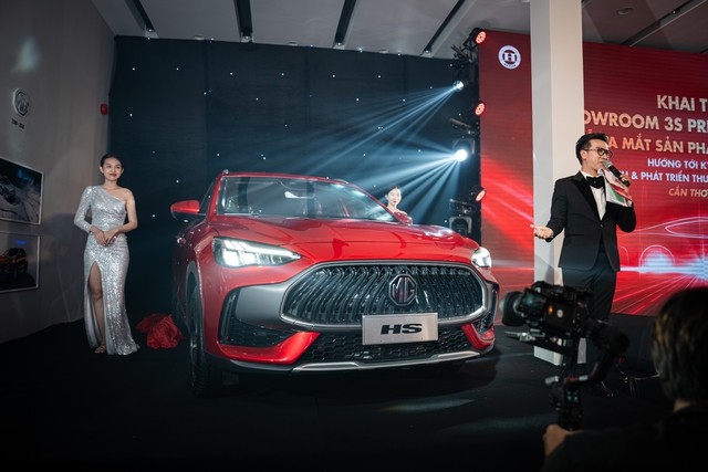 MG HS 2024 tiếp tục tour ra mắt Việt Nam, nỗ lực lấy thêm thị phần từ Mazda CX-5 - ảnh 3