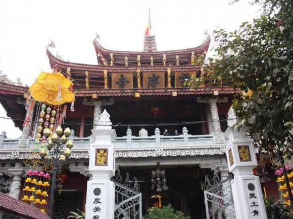 Đây là ngôi chùa cổ đặt tượng Phật gỗ lớn bậc nhất Việt Nam, nổi tiếng linh thiêng ''cầu được ước thấy'' - ảnh 2
