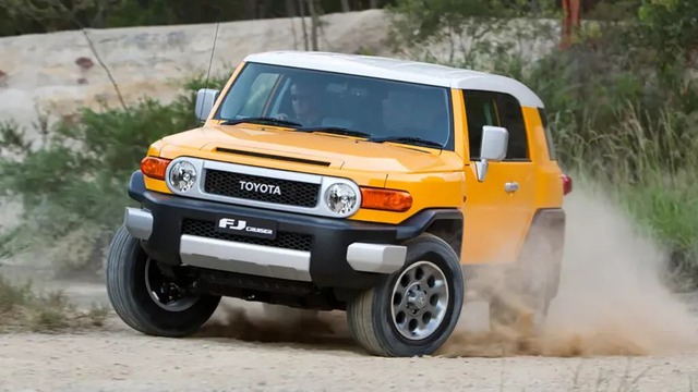 Toyota sắp ra mắt SUV nhỏ hơn Fortuner, chung khung gầm với bán tải giá rẻ Hilux Champ, bảng tên là một mẫu từng đắt ngang xe ''Mẹc'' - ảnh 3