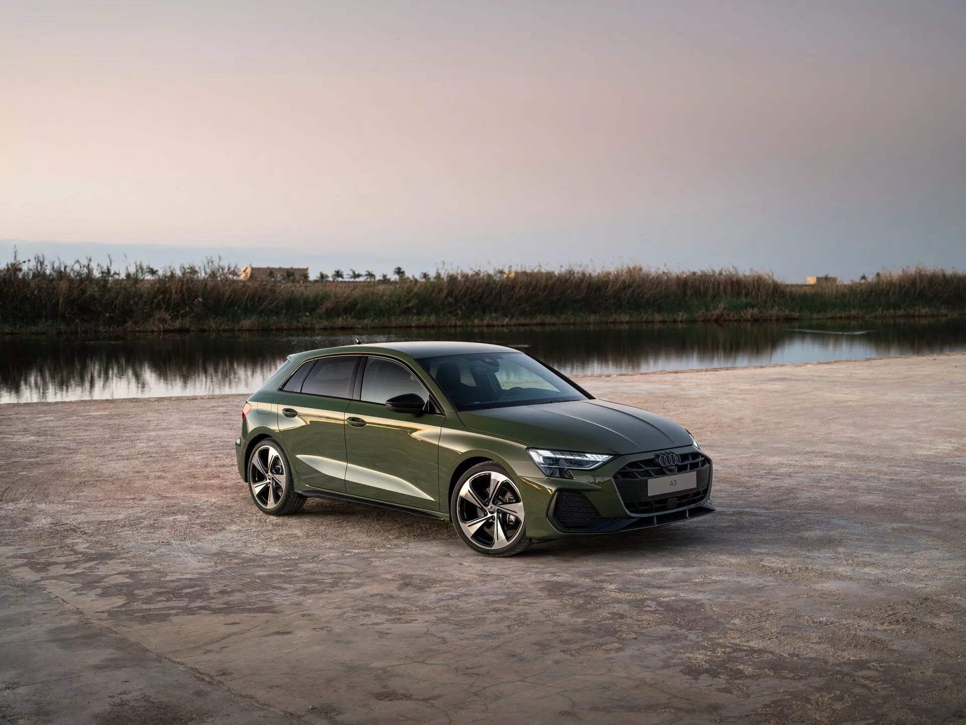 Audi A3 2025 ra mắt: Sedan có bản giả SUV như thật, giá quy đổi từ 960 triệu đồng khiến fan Việt ao ước - ảnh 7
