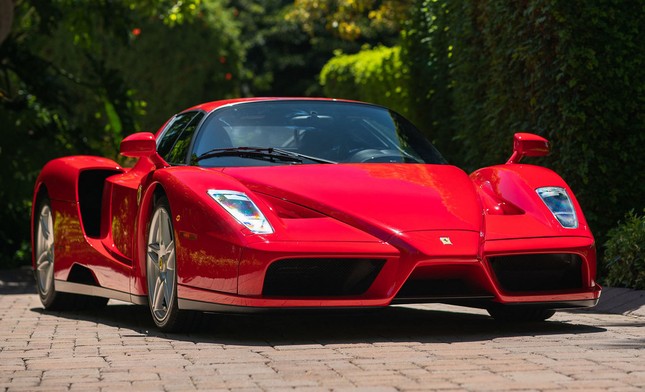 Nhân viên đại lý tông nát đầu siêu xe Ferrari Enzo triệu USD - ảnh 3