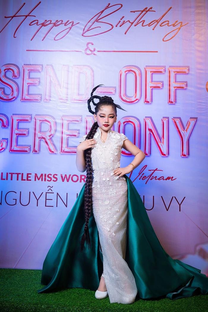 Mẫu nhí sinh năm 2016 đại diện Việt Nam chinh chiến Hoa hậu nhí Thế giới - ảnh 2