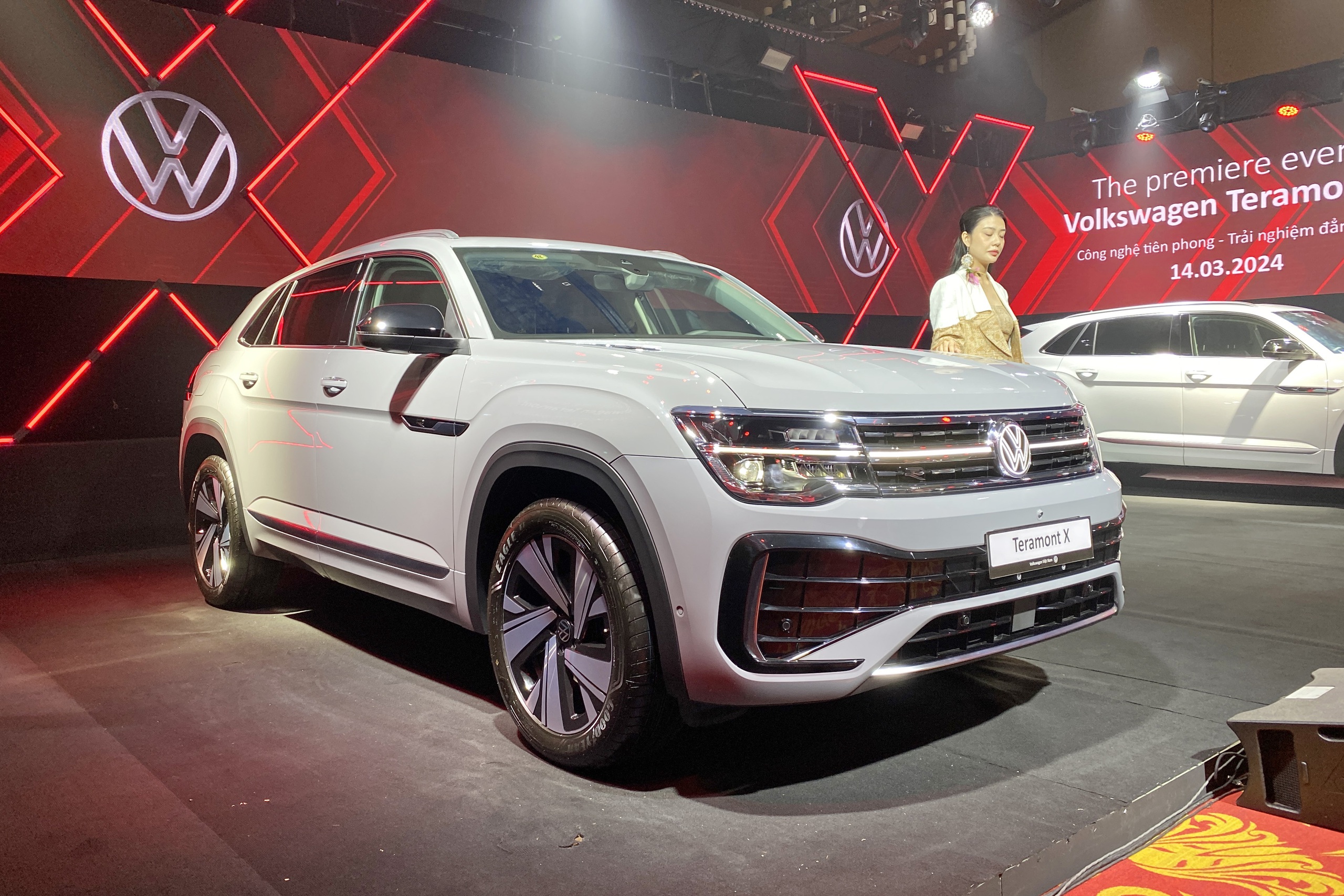 VW Teramont X ra mắt Việt Nam: Giá từ 1,998 tỷ, 2 phiên bản, nhiều công nghệ, đấu Explorer bằng giá rẻ hơn đúng 1 triệu đồng - ảnh 3
