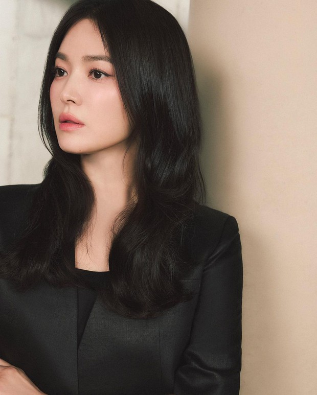 Song Hye Kyo khiến người hâm mộ thổn thức với vẻ đẹp không tuổi, đúng chuẩn tượng đài nhan sắc xứ Hàn - ảnh 1