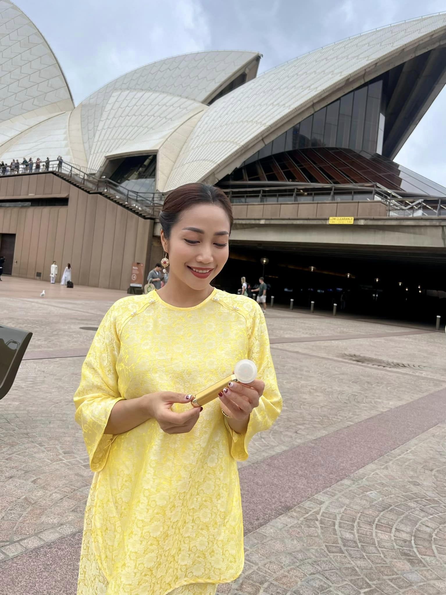 Ốc Thanh Vân tiết lộ cuộc sống khác biệt tại Úc, hằng ngày phải tự chạy xe giao hàng online - ảnh 3