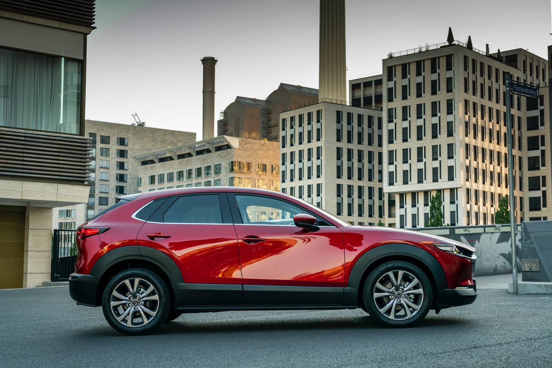 Mazda điều chỉnh giá bán nhiều mẫu xe - ảnh 5