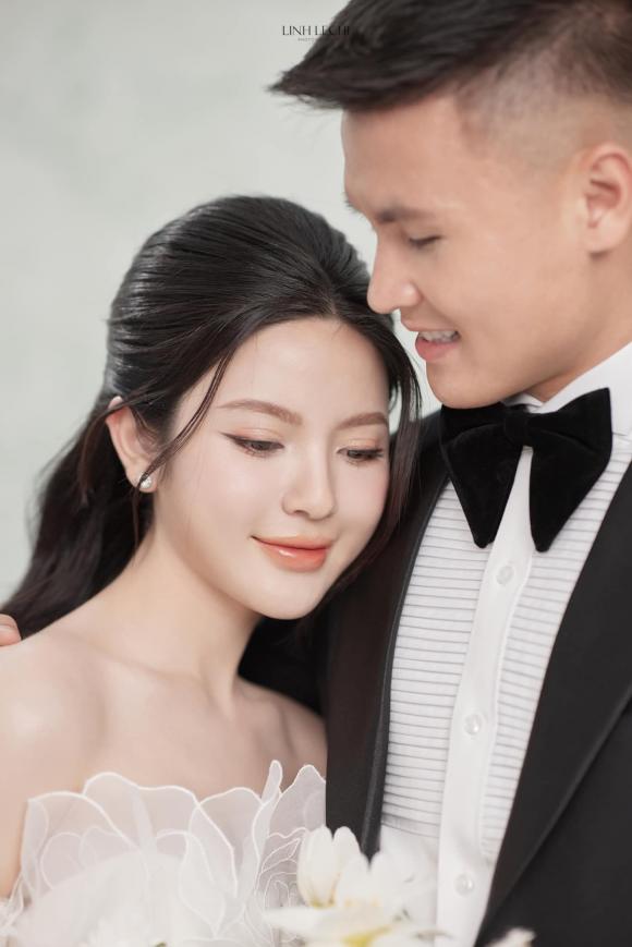 Bộ ảnh cưới của Quang Hải và Chu Thanh Huyền, lộ khoảnh khắc ''môi kề môi'' cực tình - ảnh 17