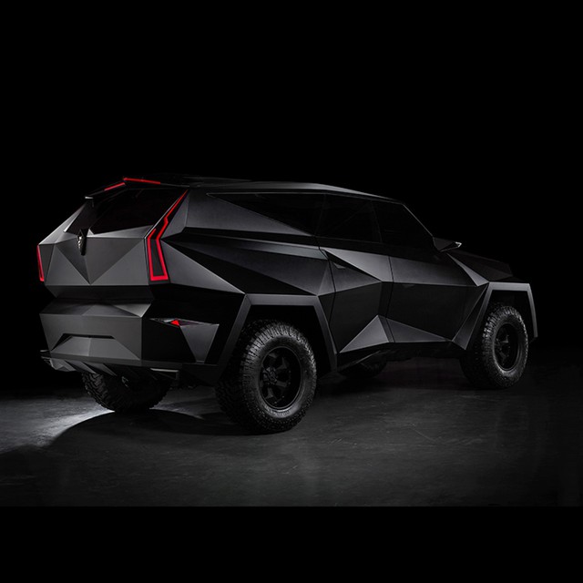 SUV ‘điên rồ’ và đắt nhất thế giới này vẫn có người mua: Bằng 4 chiếc Cullinan, thiết kế như xe Batman, một option giá hơn 7,4 tỷ - ảnh 3