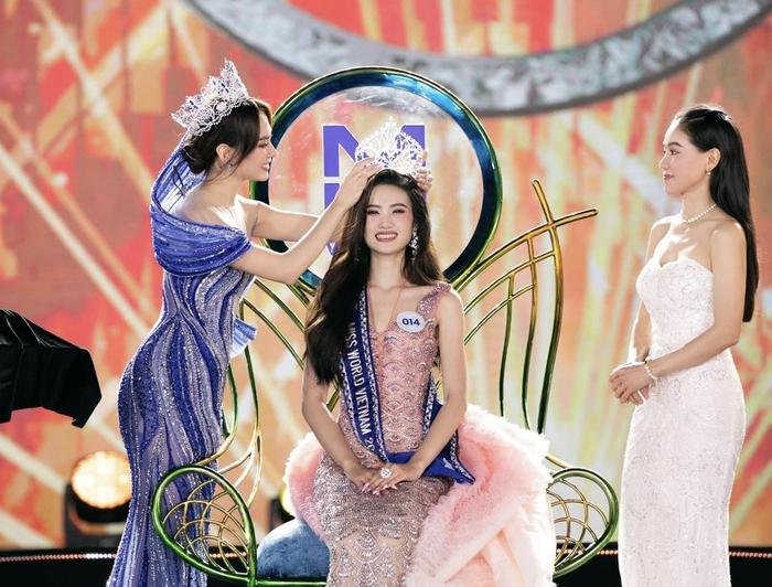 Đội ngũ Miss World Vietnam nói gì về Ý Nhi trước thềm công bố đại diện thi đấu mùa giải 72? - ảnh 1
