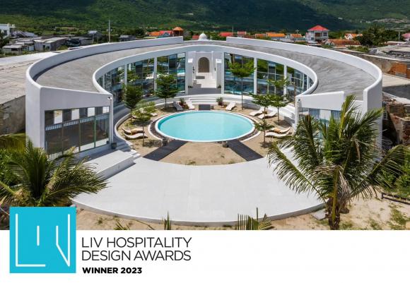 Công trình phong cách Địa Trung Hải của Phan Như Thảo vừa đoạt giải thưởng kiến trúc đẹp cỡ nào? - ảnh 1